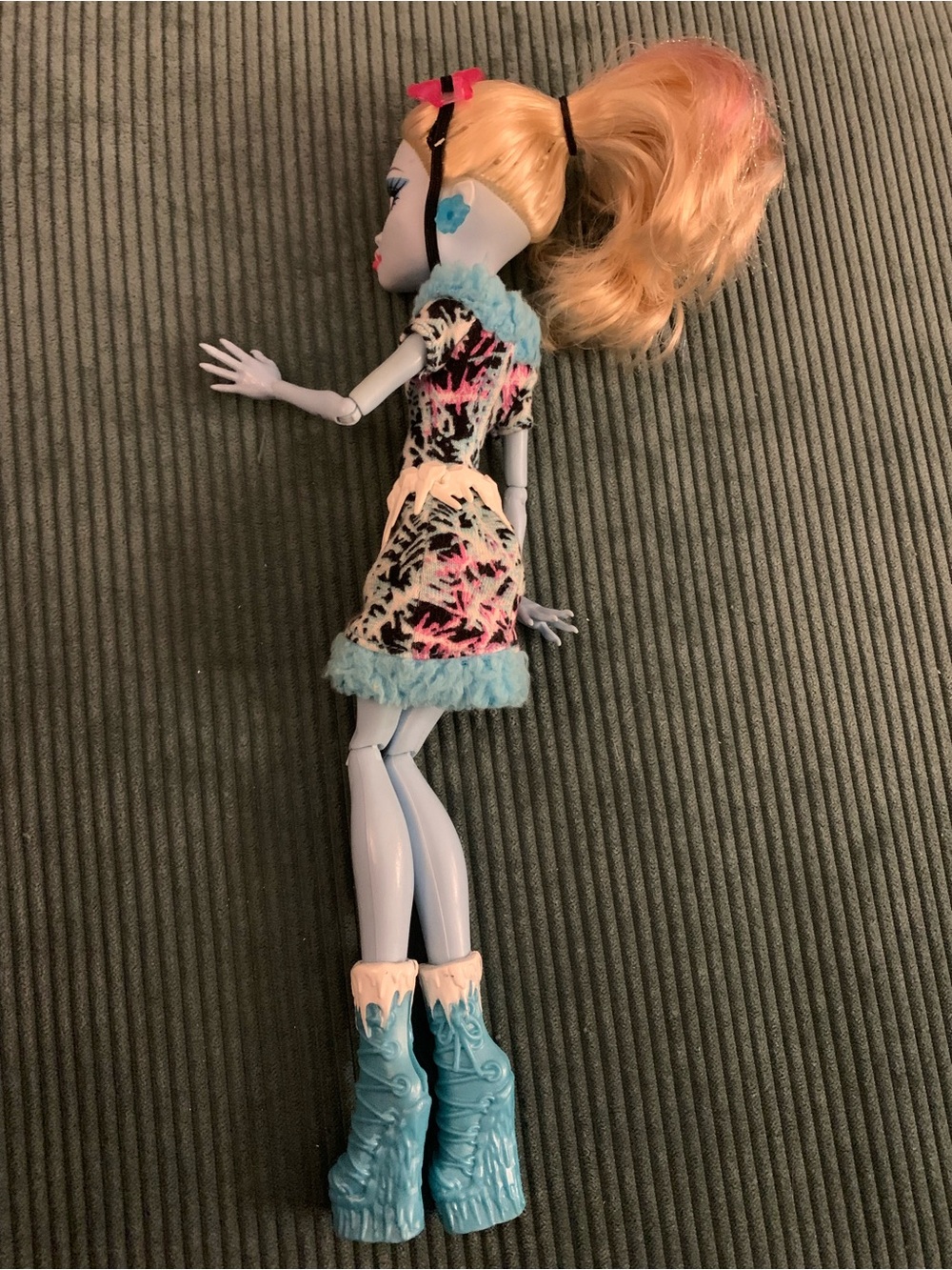 Monster High Abbey Bominable - Picture 6 of 6